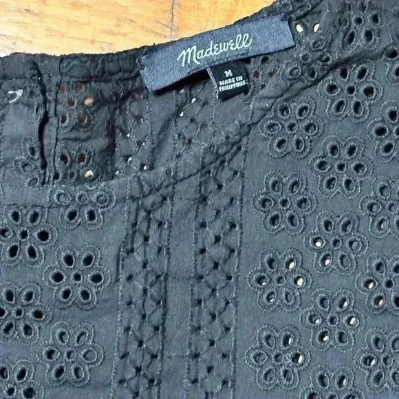 Madewell Eyelet Tiered Button-Back Top bell sleeve Medium - Picture 7 of 8